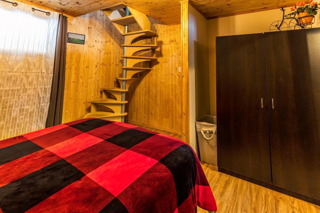 Domaine De La Giroux-Ette Bed & Breakfast La Patrie Exterior photo